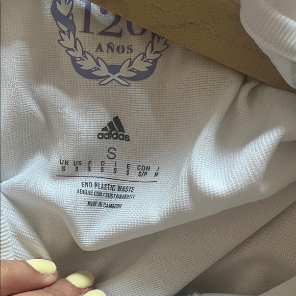 adidas White Real Madrid Home Jersey with Lilac Stripes - Picture 5 of 5